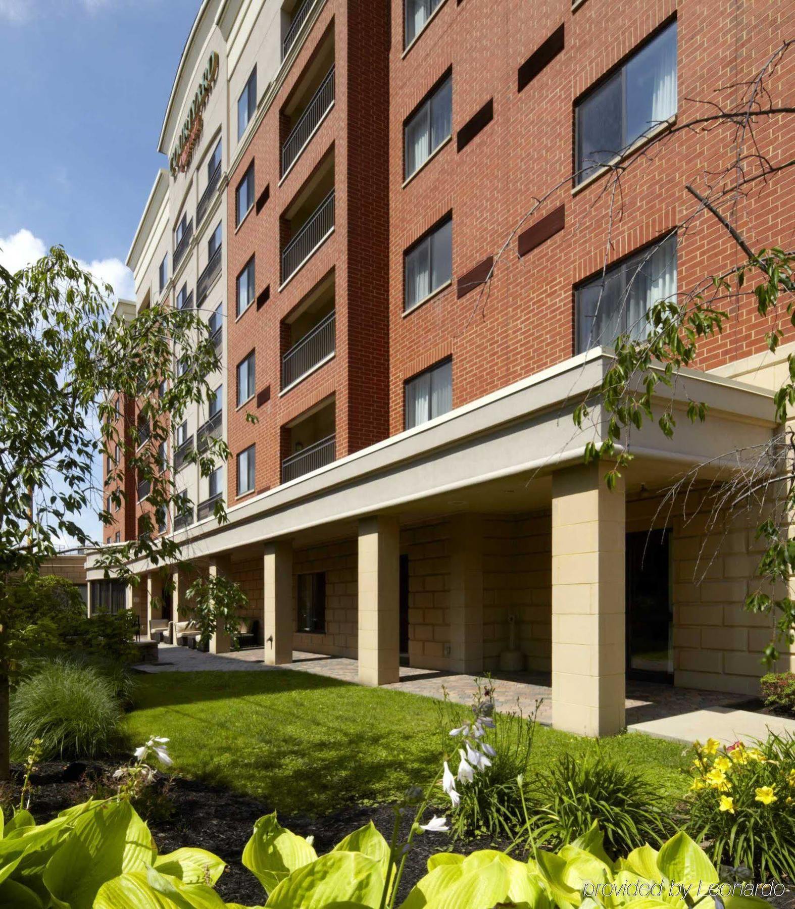 Отель Courtyard Pittsburgh Shadyside Экстерьер фото